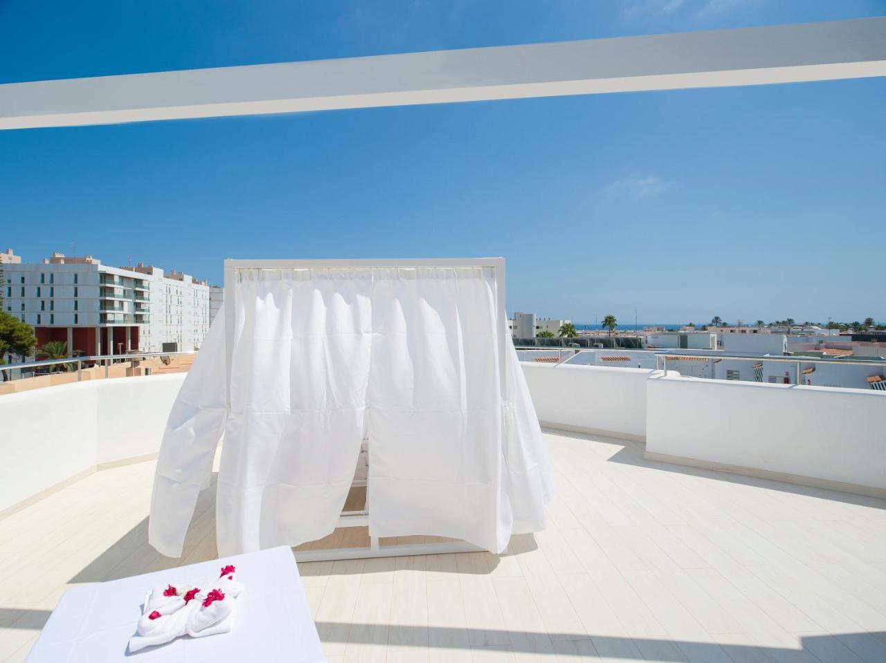 My Way Luxury Ibiza Studio - Ab Group Playa d'en Bossa Kültér fotó