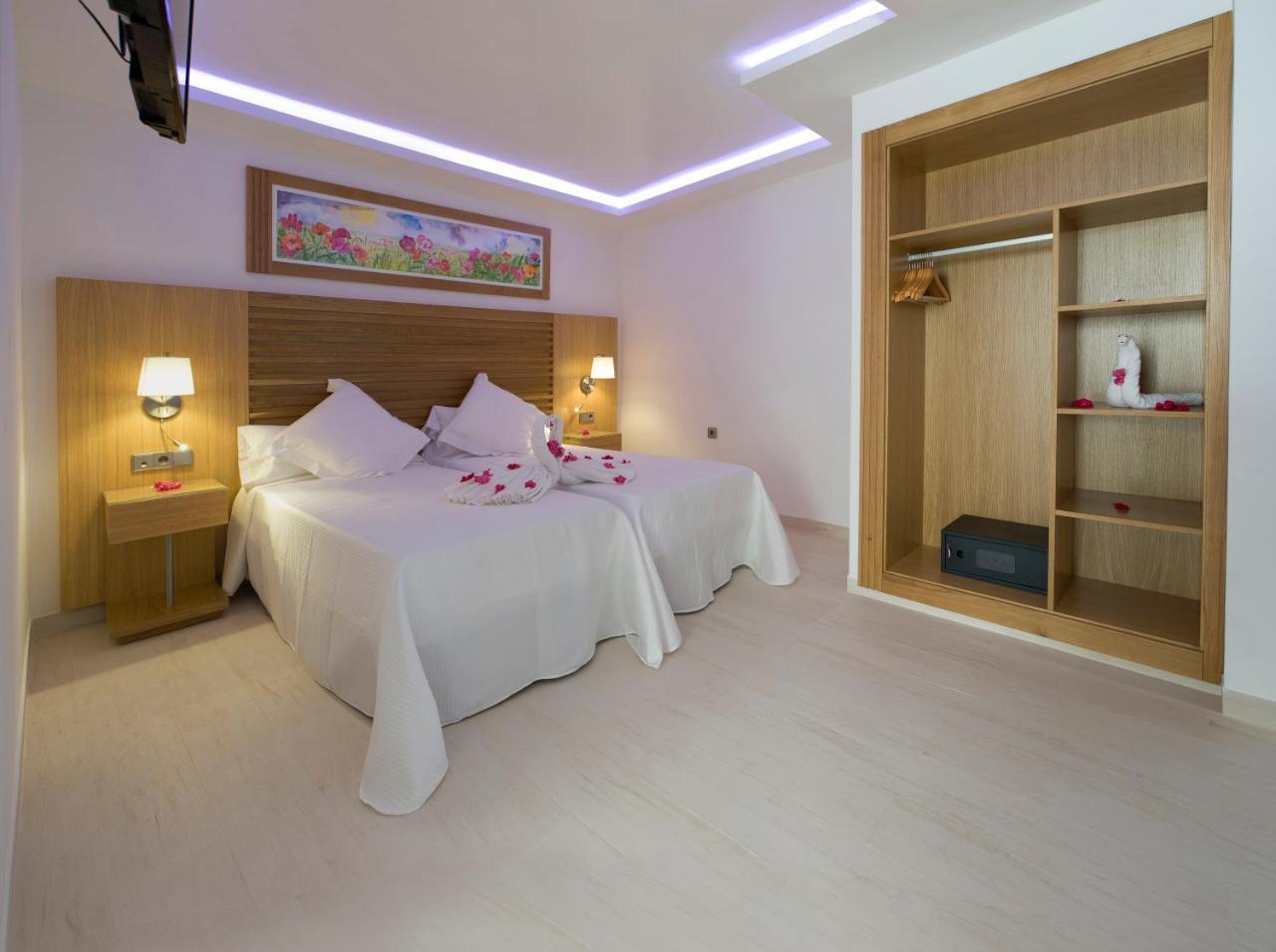 My Way Luxury Ibiza Studio - Ab Group Playa d'en Bossa Kültér fotó